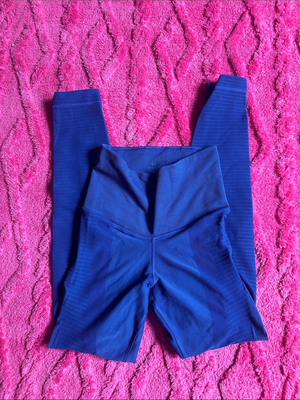 Nike high waisted form fitting Athletic Leggings - Royal Blue